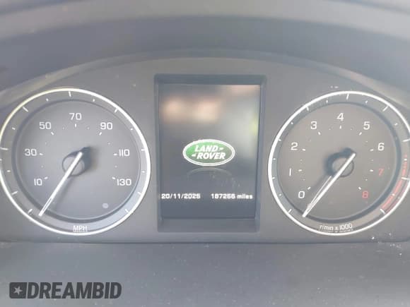 ✅ 2013 Land Rover LR2 • VIN: SALFR2BG1DH374767 • Lot: 43738894. Wystawiony na IAAI z przebiegiem 187 256 mil. Bezpłatny archiwum sprzedaży aukcyjnych z USA i szczegółowy raport historii pojazdu na DreamBid. Zdjęcie 7.