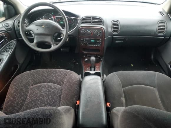 ✅ 2001 Chrysler Concorde LX • VIN: 2C3HD46R71H546204 • Лот: 86526394. Опубликован ранее на Copart с пробегом 210 661 миль. Бесплатный доступ к архиву аукционных продаж из США и подробный отчёт об истории автомобиля на DreamBid. Изображение 8.