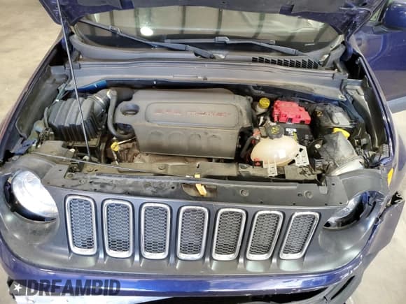 ✅ 2018 Jeep Renegade Latitude • VIN: ZACCJABB3JPJ26327 • Lot: 82475485. Wystawiony na Copart z przebiegiem 41 160 mil. Bezpłatny archiwum sprzedaży aukcyjnych z USA i szczegółowy raport historii pojazdu na DreamBid. Zdjęcie 11.