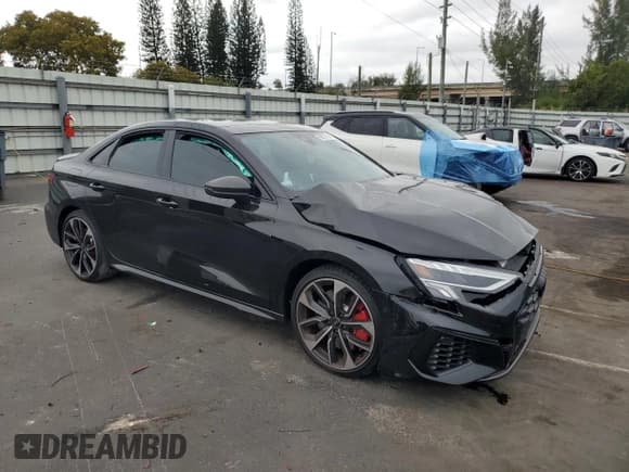 ✅ 2024 Audi S3 Premium Plus • VIN: WAUH3DGY8RA134028 • Lot: 88677705. Wystawiony na Copart z przebiegiem 609 mil. Bezpłatny archiwum sprzedaży aukcyjnych z USA i szczegółowy raport historii pojazdu na DreamBid. Zdjęcie 4.