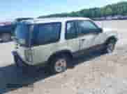 1994 Ford Explorer Eddie Bauer z VIN 1FMCU22X3RUC17762, wystawiony jako IAAI lot #42236548 z przebiegiem 99 597 mil mil oraz . Historia ofert i sprzedaży dostępna na DreamBid. Obrazek 4.