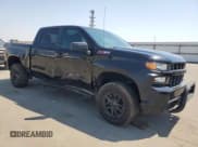✅ 2019 Chevrolet Silverado 1500 Custom Trail Boss • VIN: 1GCPYCEF3KZ340070 • Lot: 65744254. Wystawiony na Copart z przebiegiem 101 588 mil. Bezpłatny archiwum sprzedaży aukcyjnych z USA i szczegółowy raport historii pojazdu na DreamBid. Zdjęcie 4.