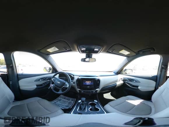 2023 Chevrolet Traverse LS z VIN 1GNERFKW5PJ136412, wystawiony jako IAAI lot #43341271 z przebiegiem 55 941 mil mil oraz . Historia ofert i sprzedaży dostępna na DreamBid. Obrazek 20.