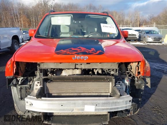 ✅ 2017 Jeep Renegade Latitude • VIN: ZACCJBBB8HPG01750 • Lot: 43817671. Listed on IAAI with 133,476 mi. Free auction sales archive from the USA and detailed vehicle history report at DreamBid. Image 12.