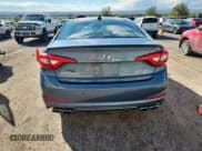 ✅ 2015 Hyundai Sonata Sport • VIN: 5NPE34AB3FH197004 • Lot: 81916885. Wystawiony na Copart z przebiegiem 159 866 mil. Bezpłatny archiwum sprzedaży aukcyjnych z USA i szczegółowy raport historii pojazdu na DreamBid. Zdjęcie 6.