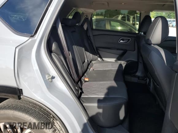 ✅ 2024 Nissan Rogue Platinum • VIN: JN8BT3DD3RW250734 • Lot: 63742105. Listed on Copart with 24,189 mi. Free auction sales archive from the USA and detailed vehicle history report at DreamBid. Image 11.