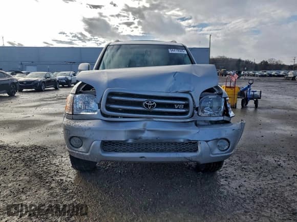 ✅ 2002 Toyota Sequoia Limited • VIN: 5TDBT48A82S124702 • Lot: 94419505. Listed on Copart with 280,325 mi. Free auction sales archive from the USA and detailed vehicle history report at DreamBid. Image 5.