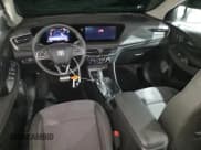 ✅ 2025 Buick Encore GX Preferred • VIN: KL4AMCSL5SB049293 • Lot: 90233075. Wystawiony na Copart z przebiegiem 2 591 mil. Bezpłatny archiwum sprzedaży aukcyjnych z USA i szczegółowy raport historii pojazdu na DreamBid. Zdjęcie 8.