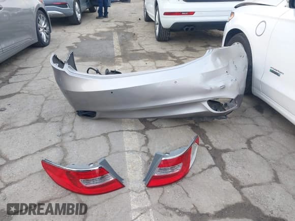 ✅ 2012 Hyundai Azera • VIN: KMHFH4JG8CA157582 • Лот: 41771113. Опубликован ранее на IAAI с пробегом 113 392 миль. Бесплатный доступ к архиву аукционных продаж из США и подробный отчёт об истории автомобиля на DreamBid. Изображение 12.