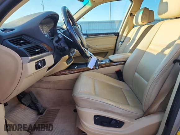 ✅ 2008 BMW X5 3.0si • VIN: 5UXFE43588L031466 • Lot: 91143405. Wystawiony na Copart z przebiegiem 221 132 mil. Bezpłatny archiwum sprzedaży aukcyjnych z USA i szczegółowy raport historii pojazdu na DreamBid. Zdjęcie 7.