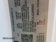 ✅ 2018 Chevrolet Silverado 1500 Work Truck • VIN: 1GCNCNECXJZ209983 • Lot: 92613965. Wystawiony na Copart z przebiegiem 131 459 mil. Bezpłatny archiwum sprzedaży aukcyjnych z USA i szczegółowy raport historii pojazdu na DreamBid. Zdjęcie 12.