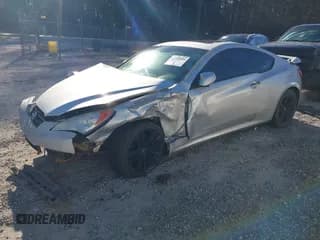 ✅ 2011 Hyundai Genesis Coupe Track • VIN: KMHHU6KH9BU045992 • Lot: 41288384. Wystawiony na IAAI z przebiegiem 198 875 mil. Bezpłatny archiwum sprzedaży aukcyjnych z USA i szczegółowy raport historii pojazdu na DreamBid. Zdjęcie 2.