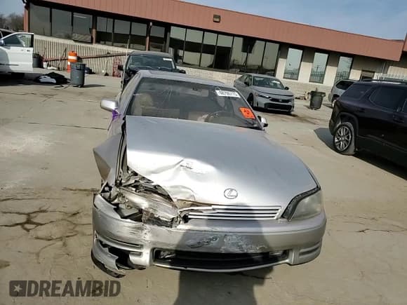 ✅ 1995 Lexus ES 300 • VIN: JT8GK13T4S0106988 • Lot: 48796715. Wystawiony na Copart z przebiegiem Nie podano. Bezpłatny archiwum sprzedaży aukcyjnych z USA i szczegółowy raport historii pojazdu na DreamBid. Zdjęcie 11.