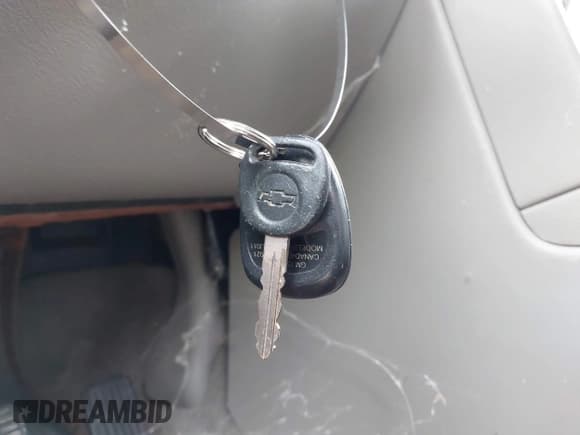 ✅ 2004 Chevrolet Suburban LT • VIN: 1GNFK16Z84J296909 • Lot: 43203625. Listed on IAAI with 318,299 mi. Free auction sales archive from the USA and detailed vehicle history report at DreamBid. Image 11.