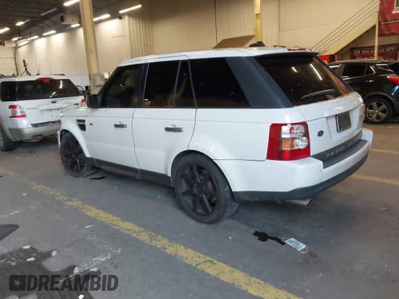 ✅ 2007 Land Rover Range Rover Sport SC • VIN: SALSH23417A990424 • Lot: 43647063. Listed on IAAI with 220,795 mi. Free auction sales archive from the USA and detailed vehicle history report at DreamBid. Image 3.