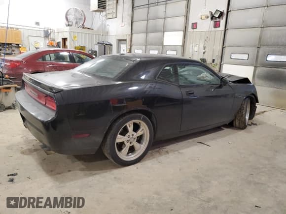 ✅ 2010 Dodge Challenger R/T Classic • VIN: 2B3CJ5DT0AH261218 • Lot: 42392605. Wystawiony na Copart z przebiegiem 79 568 mil. Bezpłatny archiwum sprzedaży aukcyjnych z USA i szczegółowy raport historii pojazdu na DreamBid. Zdjęcie 3.