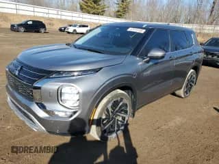 2023 Mitsubishi Outlander SE z VIN JA4T5UA90PZ021112, wystawiony jako Copart lot #47413145 z przebiegiem 28 096 mil mil oraz Szkoda całkowita • Salvage title. Historia ofert i sprzedaży dostępna na DreamBid. Obrazek 1.