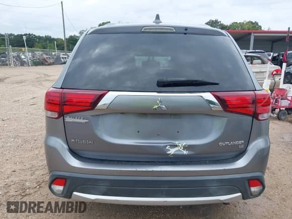 2018 Mitsubishi Outlander SE with VIN JA4AD3A37JJ004135, listed as a IAAI auction lot 43301749 with 209,325 mi miles and . Bid and sale history available at DreamBid. Image 16.