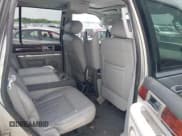 ✅ 2004 Lincoln Navigator Luxury • VIN: 5LMFU28R84LJ41232 • Lot: 42468184. Wystawiony na IAAI z przebiegiem Nie podano. Bezpłatny archiwum sprzedaży aukcyjnych z USA i szczegółowy raport historii pojazdu na DreamBid. Zdjęcie 8.