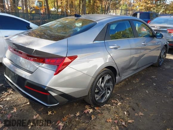 ✅ 2025 Hyundai Elantra SEL Convenience • VIN: KMHLS4DG5SU974232 • Lot: 43648827. Listed on IAAI with 13,076 mi. Free auction sales archive from the USA and detailed vehicle history report at DreamBid. Image 4.