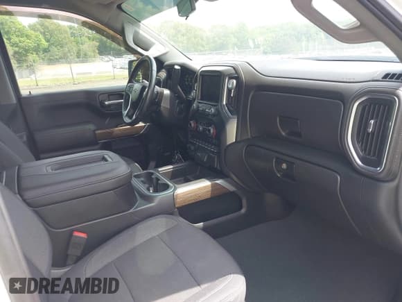 ✅ 2019 Chevrolet Silverado 1500 RST • VIN: 1GCRYEED3KZ363738 • Lot: 42157747. Wystawiony na IAAI z przebiegiem 75 591 mil. Bezpłatny archiwum sprzedaży aukcyjnych z USA i szczegółowy raport historii pojazdu na DreamBid. Zdjęcie 5.