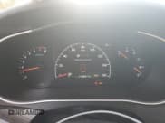 ✅ 2014 Kia Cadenza Premium • VIN: KNALN4D78E5165749 • Lot: 69600365. Wystawiony na Copart z przebiegiem 218 837 mil. Bezpłatny archiwum sprzedaży aukcyjnych z USA i szczegółowy raport historii pojazdu na DreamBid. Zdjęcie 9.