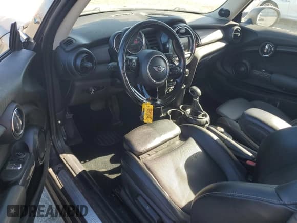 ✅ 2015 MINI Hardtop • VIN: WMWXM5C51F3B34191 • Лот: 70053295. Опубликован ранее на Copart с пробегом 138 196 миль. Бесплатный доступ к архиву аукционных продаж из США и подробный отчёт об истории автомобиля на DreamBid. Изображение 8.