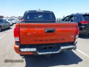 ✅ 2018 Toyota Tacoma SR5 • VIN: 5TFAZ5CN4JX058751 • Lot: 42570303. Listed on IAAI with 120,683 mi. Free auction sales archive from the USA and detailed vehicle history report at DreamBid. Image 6.