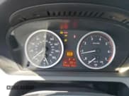 ✅ 2007 BMW 6 Series 650i • VIN: WBAEK13557CN80994 • Lot: 84056245. Wystawiony na Copart z przebiegiem 73 706 mil. Bezpłatny archiwum sprzedaży aukcyjnych z USA i szczegółowy raport historii pojazdu na DreamBid. Zdjęcie 9.