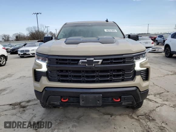✅ 2023 Chevrolet Silverado 1500 LT Trail Boss • VIN: 3GCUDFE88PG115832 • Lot: 48761895. Wystawiony na Copart z przebiegiem 57 479 mil. Bezpłatny archiwum sprzedaży aukcyjnych z USA i szczegółowy raport historii pojazdu na DreamBid. Zdjęcie 5.