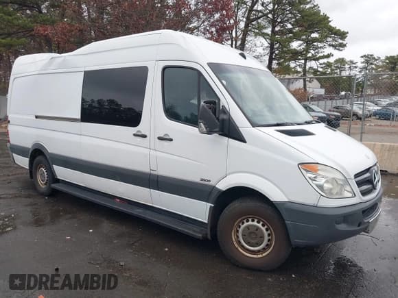 ✅ 2013 Mercedes-Benz Sprinter • VIN: WD4PE8CC4D5755669 • Lot: 43772282. Listed on IAAI with 244,653 mi. Free auction sales archive from the USA and detailed vehicle history report at DreamBid. Image 1.