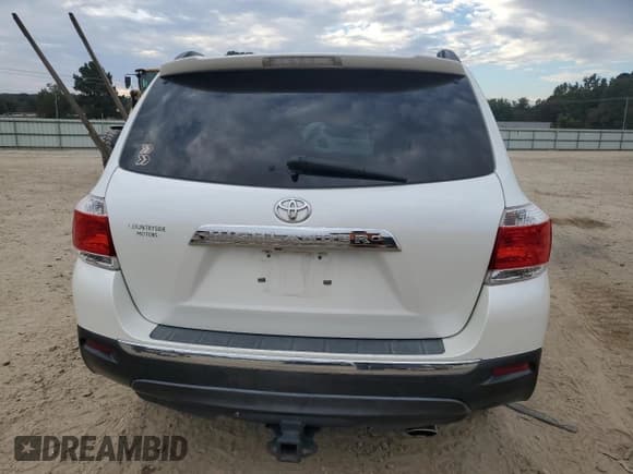 ✅ 2011 Toyota Highlander Limited • VIN: 5TDYK3EH8BS048701 • Lot: 82502425. Listed on Copart with 175,932 mi. Free auction sales archive from the USA and detailed vehicle history report at DreamBid. Image 6.