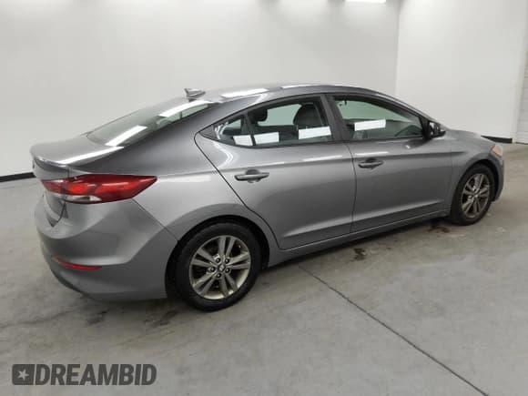 ✅ 2018 Hyundai Elantra Limited • VIN: 5NPD84LF9JH241996 • Lot: 86505945. Wystawiony na Copart z przebiegiem 121 042 mil. Bezpłatny archiwum sprzedaży aukcyjnych z USA i szczegółowy raport historii pojazdu na DreamBid. Zdjęcie 3.