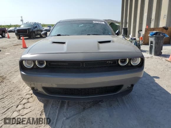 ✅ 2018 Dodge Challenger T/A • VIN: 2C3CDZBT2JH311606 • Lot: 43788383. Wystawiony na Copart z przebiegiem 19 862 mil. Bezpłatny archiwum sprzedaży aukcyjnych z USA i szczegółowy raport historii pojazdu na DreamBid. Zdjęcie 5.
