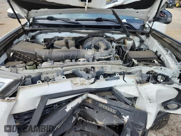 ✅ 2018 Toyota 4Runner SR5 • VIN: JTEZU5JR1J5186864 • Лот: 70490855. Опубликован ранее на Copart с пробегом 95 986 миль. Бесплатный доступ к архиву аукционных продаж из США и подробный отчёт об истории автомобиля на DreamBid. Изображение 12.