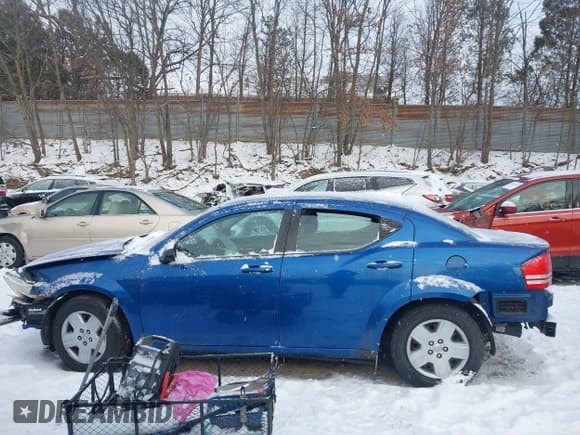 ✅ 2010 Dodge Avenger SXT • VIN: 1B3CC4FB6AN144338 • Lot: 41236730. Wystawiony na IAAI z przebiegiem 158 192 mil. Bezpłatny archiwum sprzedaży aukcyjnych z USA i szczegółowy raport historii pojazdu na DreamBid. Zdjęcie 15.