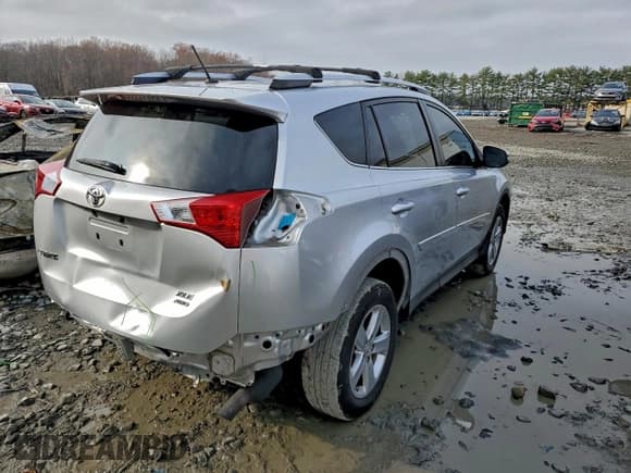 ✅ 2013 Toyota RAV4 XLE • VIN: JTMRFREV3DD006999 • Лот: 93370155. Опубликован ранее на Copart с пробегом 194 397 миль. Бесплатный доступ к архиву аукционных продаж из США и подробный отчёт об истории автомобиля на DreamBid. Изображение 3.