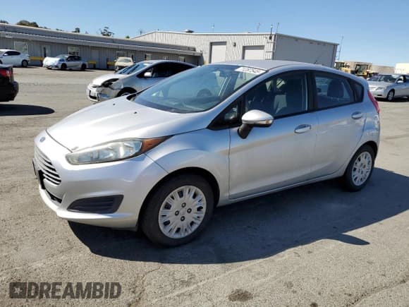 ✅ 2015 Ford Fiesta SE • VIN: 3FADP4EE4FM161858 • Лот: 71287545. Опубликован ранее на Copart с пробегом 184 804 миль. Бесплатный доступ к архиву аукционных продаж из США и подробный отчёт об истории автомобиля на DreamBid. Изображение 1.