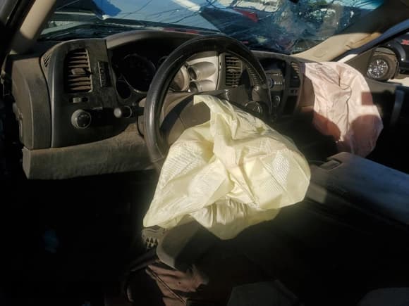 ✅ 2007 Chevrolet Silverado 2500HD 1LT • VIN: 1GCHK23K97F507492 • Лот: 82319905. Опубликован ранее на Copart с пробегом Не указан. Бесплатный доступ к архиву аукционных продаж из США и подробный отчёт об истории автомобиля на DreamBid. Изображение 8.