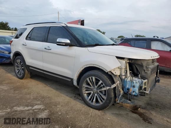 ✅ 2017 Ford Explorer Platinum • VIN: 1FM5K8HT1HGE41678 • Lot: 80826165. Wystawiony na Copart z przebiegiem 106 134 mil. Bezpłatny archiwum sprzedaży aukcyjnych z USA i szczegółowy raport historii pojazdu na DreamBid. Zdjęcie 4.