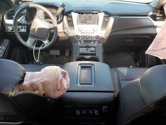 ✅ 2018 Chevrolet Suburban LT • VIN: 1GNSKHKC0JR380860 • Lot: 71195434. Wystawiony na Copart z przebiegiem 69 452 mil. Bezpłatny archiwum sprzedaży aukcyjnych z USA i szczegółowy raport historii pojazdu na DreamBid. Zdjęcie 8.