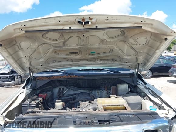 ✅ 2012 Nissan NV Cargo SL • VIN: 1N6AF0KY0CN107544 • Lot: 43138211. Wystawiony na IAAI z przebiegiem 324 339 mil. Bezpłatny archiwum sprzedaży aukcyjnych z USA i szczegółowy raport historii pojazdu na DreamBid. Zdjęcie 10.