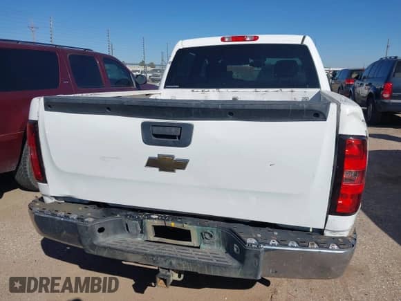 2011 Chevrolet Silverado 1500 LT z VIN 3GCPKSE3XBG363458, wystawiony jako IAAI lot #43402485 z przebiegiem 312 273 mil mil oraz . Historia ofert i sprzedaży dostępna na DreamBid. Obrazek 16.