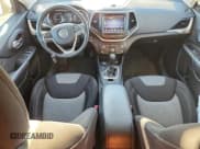 ✅ 2014 Jeep Cherokee Latitude • VIN: 1C4PJMCSXEW111904 • Lot: 90410115. Wystawiony na Copart z przebiegiem 169 933 mil. Bezpłatny archiwum sprzedaży aukcyjnych z USA i szczegółowy raport historii pojazdu na DreamBid. Zdjęcie 8.