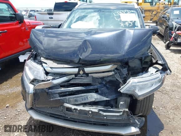 2018 Mitsubishi Outlander SE with VIN JA4AD3A34JZ060759, listed as a IAAI auction lot 42617672 with 181,482 mi miles and . Bid and sale history available at DreamBid. Image 6.