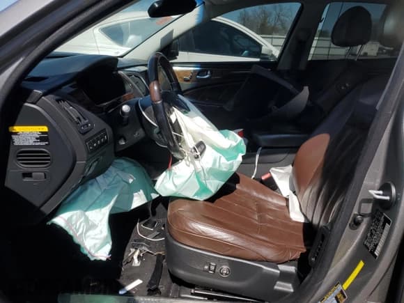 ✅ 2011 Hyundai Equus Signature • VIN: KMHGH4JF0BU029412 • Lot: 51437125. Listed on Copart with 89,795 mi. Free auction sales archive from the USA and detailed vehicle history report at DreamBid. Image 7.