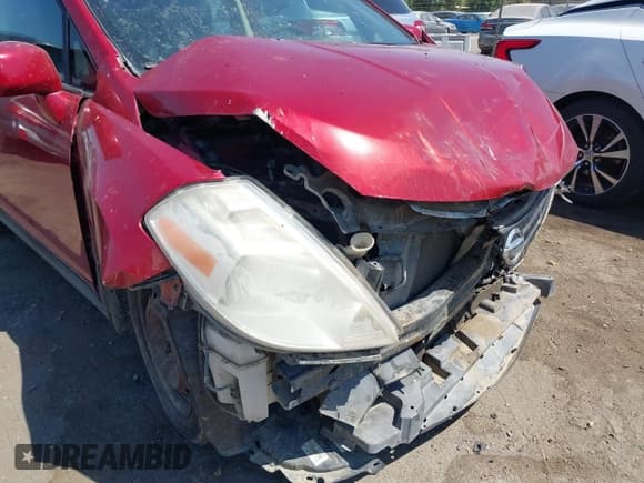 ✅ 2010 Nissan Versa S • VIN: 3N1BC1APXAL412421 • Lot: 42698878. Listed on IAAI with 222,712 mi. Free auction sales archive from the USA and detailed vehicle history report at DreamBid. Image 13.