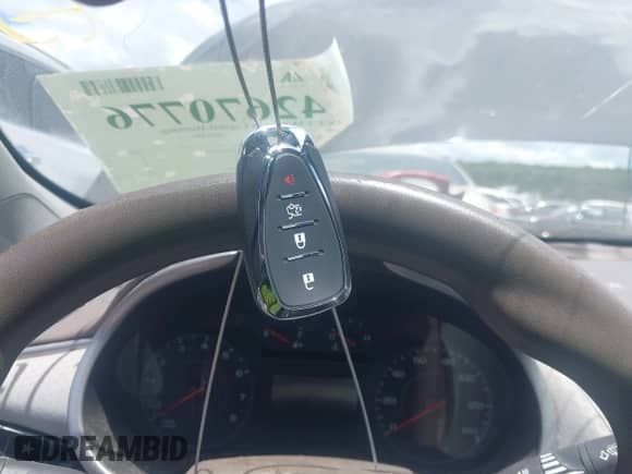 2017 Chevrolet Malibu LS z VIN 1G1ZC5ST0HF125357, wystawiony jako IAAI lot #42670776 z przebiegiem 166 400 mil mil oraz . Historia ofert i sprzedaży dostępna na DreamBid. Obrazek 11.