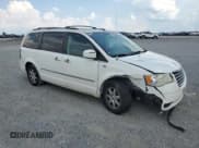 ✅ 2010 Chrysler Town & Country Touring Plus • VIN: 2A4RR8DX8AR480664 • Lot: 69492705. Wystawiony na Copart z przebiegiem 233 855 mil. Bezpłatny archiwum sprzedaży aukcyjnych z USA i szczegółowy raport historii pojazdu na DreamBid. Zdjęcie 4.