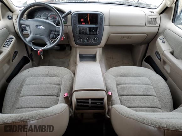 ✅ 2002 Ford Explorer XLS • VIN: 1FMZU62E92UC58466 • Lot: 79132314. Wystawiony na Copart z przebiegiem 975 365 mil. Bezpłatny archiwum sprzedaży aukcyjnych z USA i szczegółowy raport historii pojazdu na DreamBid. Zdjęcie 8.